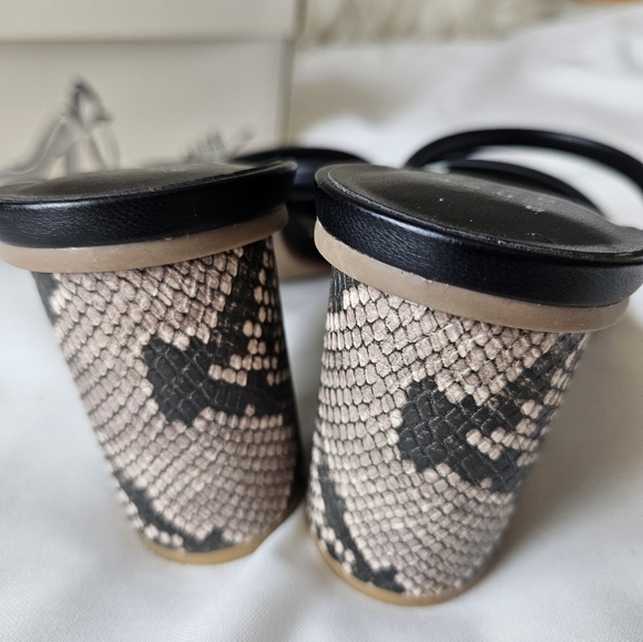 Beautiful Black heel slides. - Picture 4 of 5